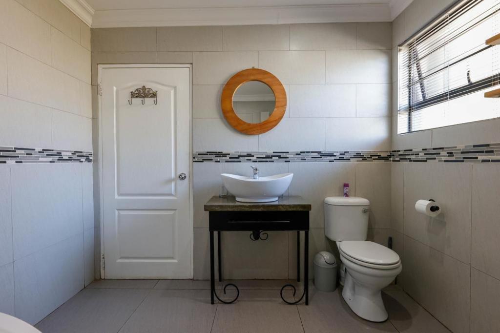 Touching Senses Garden Cottages Bloemfontein Buitenkant foto