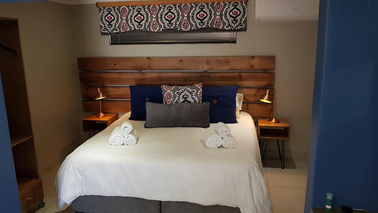 Touching Senses Garden Cottages Bloemfontein Buitenkant foto